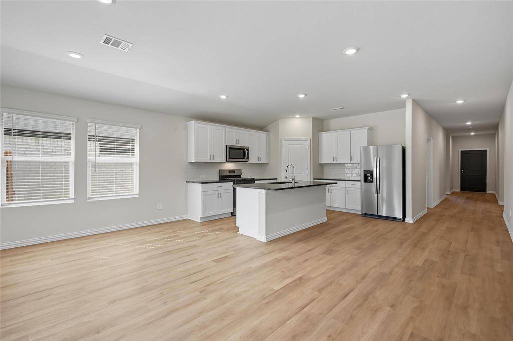 6605 Creek Edge Circle, Fort Worth, TX 76036
