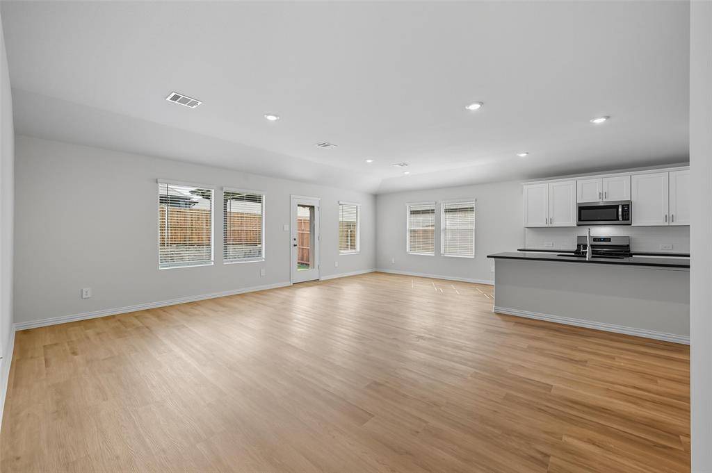 6605 Creek Edge Circle, Fort Worth, TX 76036