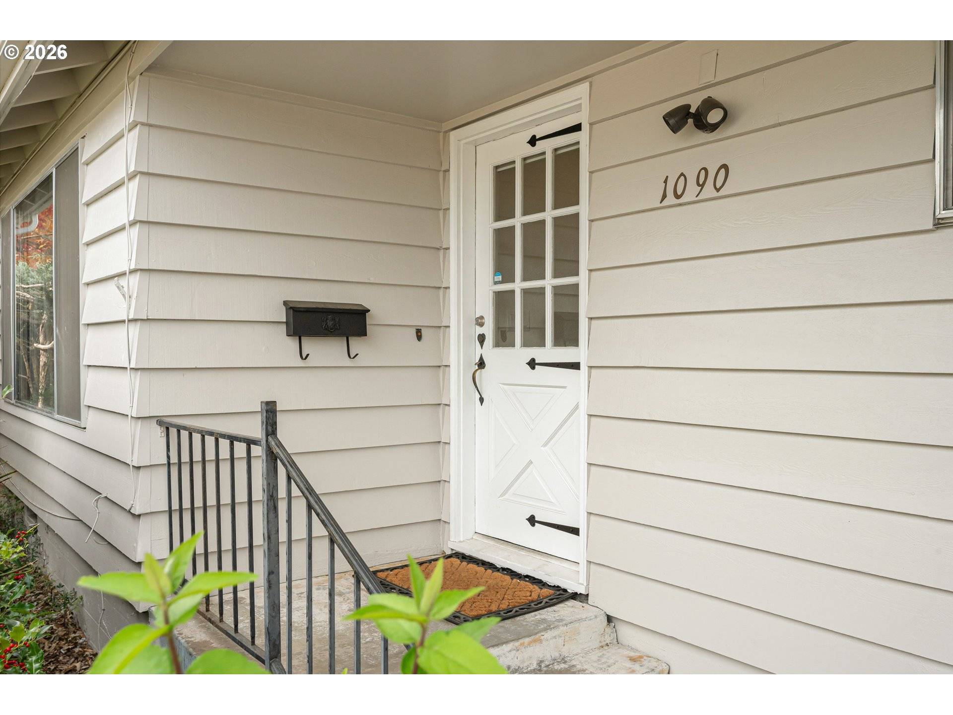 1090 E 28th AVE, Eugene, OR 97405
