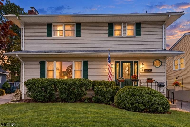 27 Strickland Ave, Little Falls Twp., NJ 07424