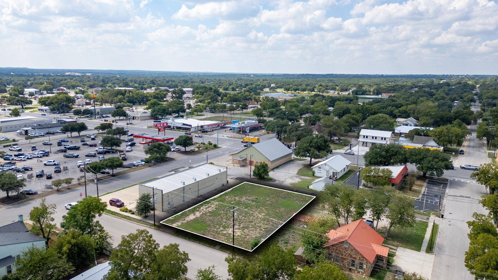 606 S Chestnut ST, Lampasas, TX 76550