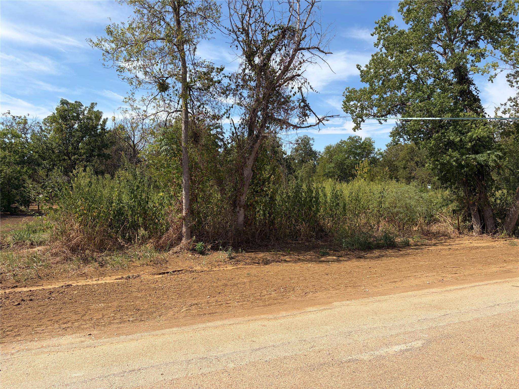 749 Caldwell ST, Lexington, TX 78947