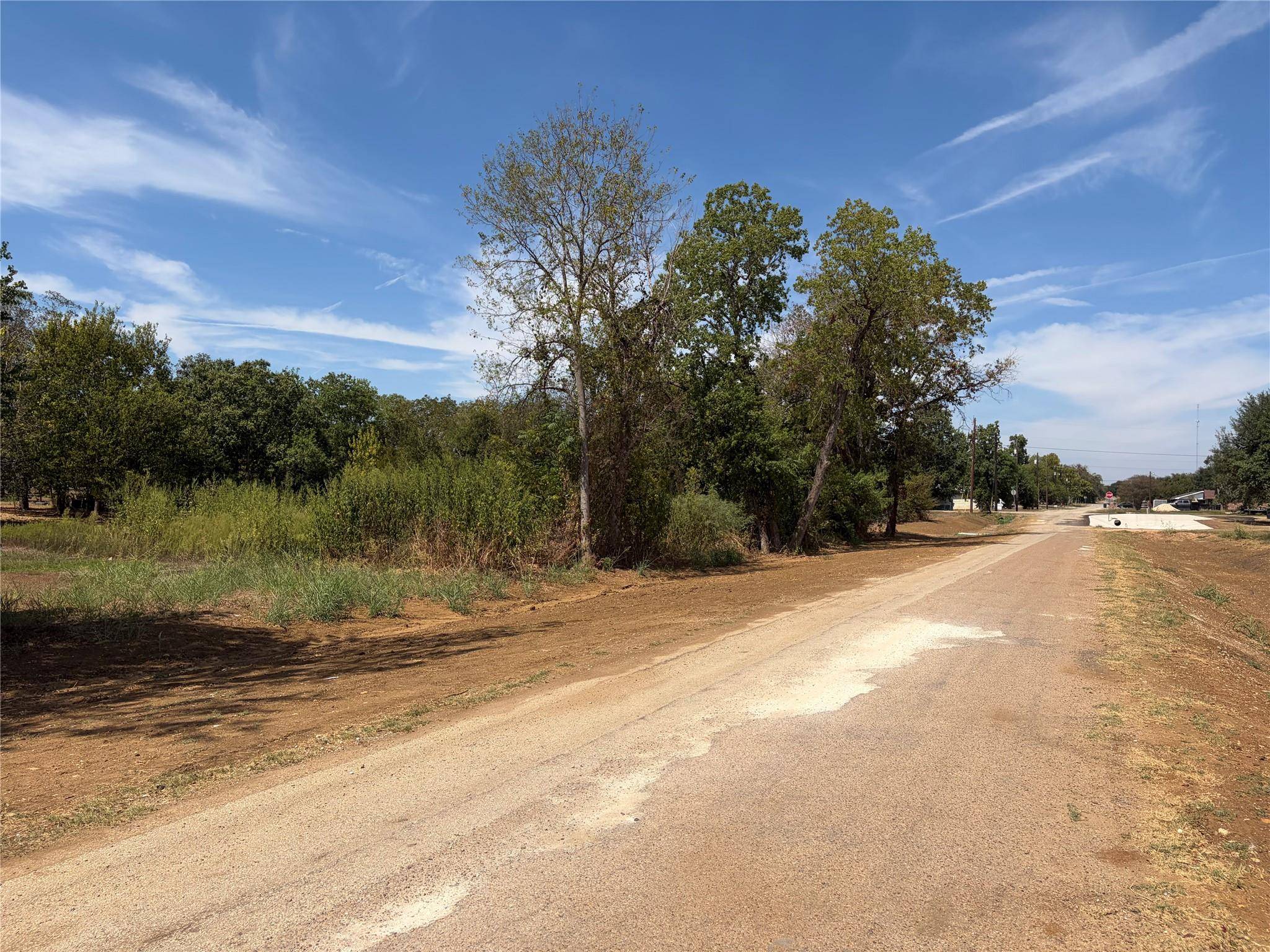 749 Caldwell ST, Lexington, TX 78947