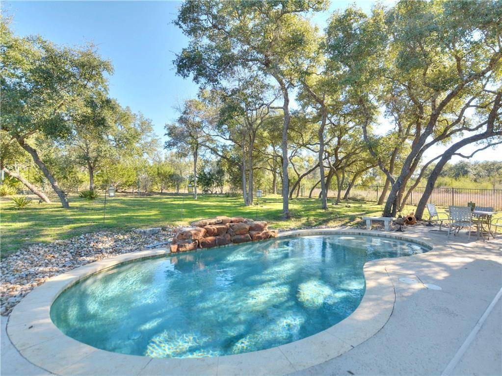 1603 Las Entradas DR, Spicewood, TX 78669