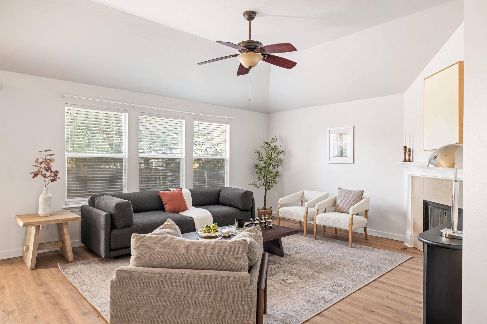 717 Windsor Castle DR, Pflugerville, TX 78660