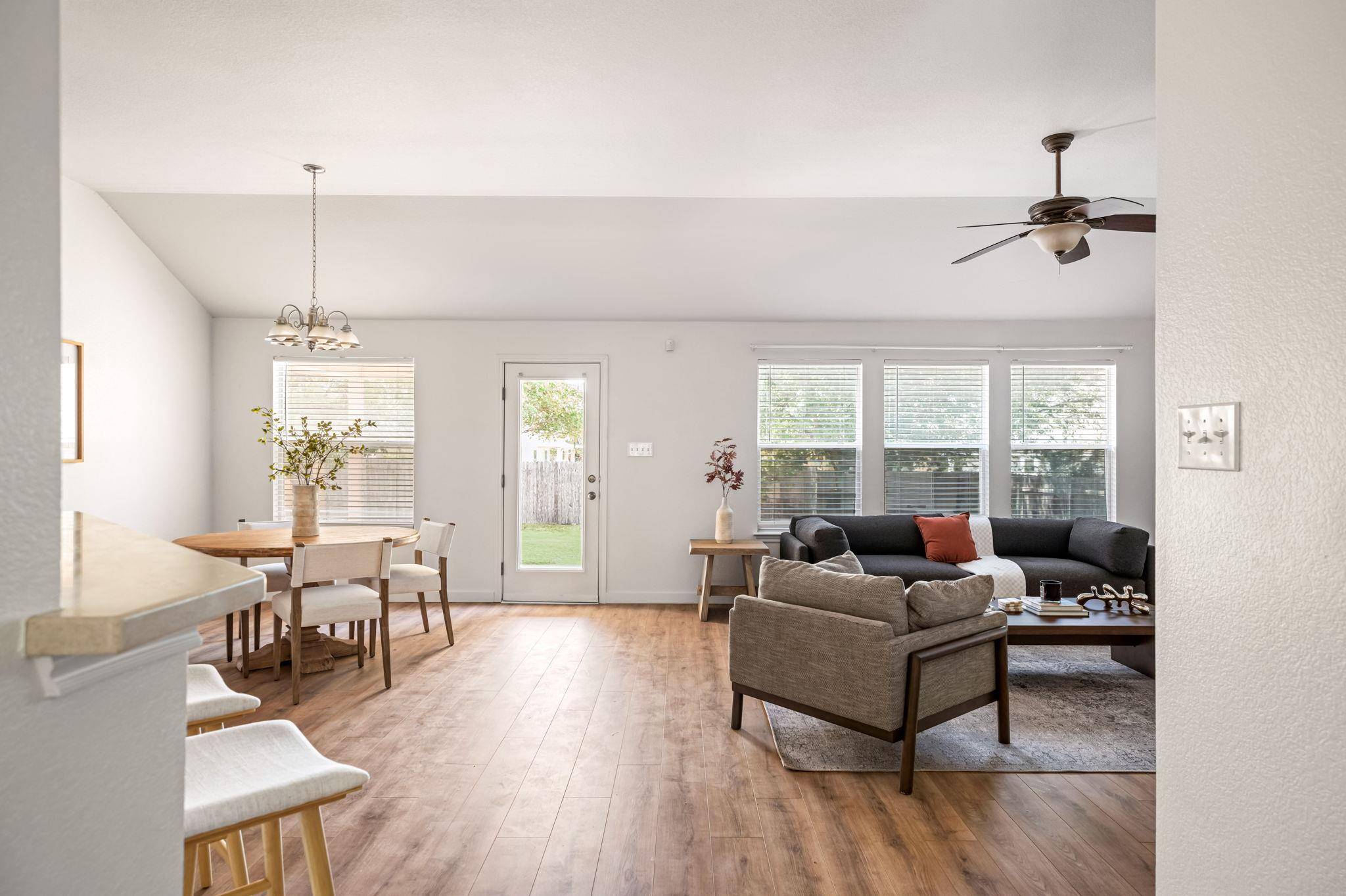717 Windsor Castle DR, Pflugerville, TX 78660