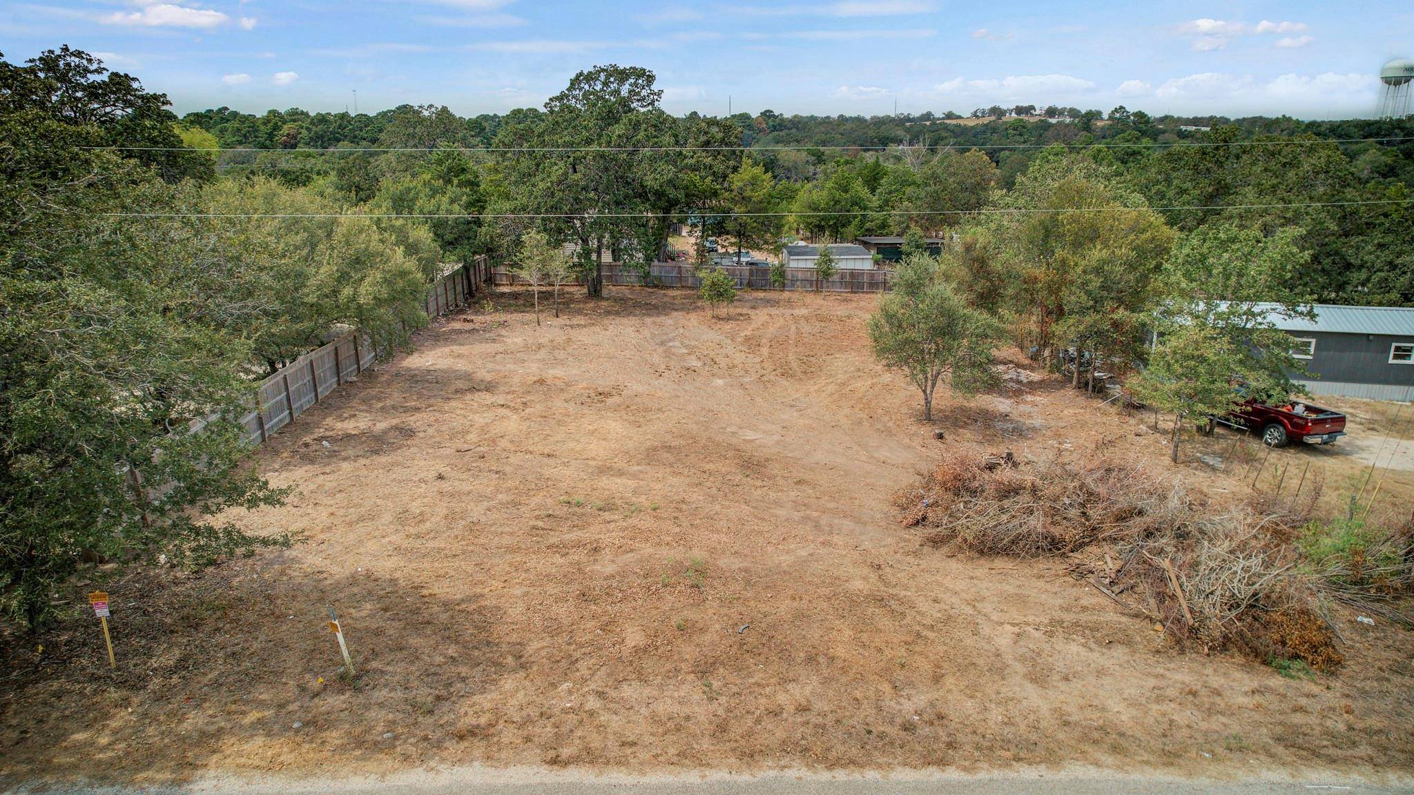 000 Long Shadow DR, Bastrop, TX 78602