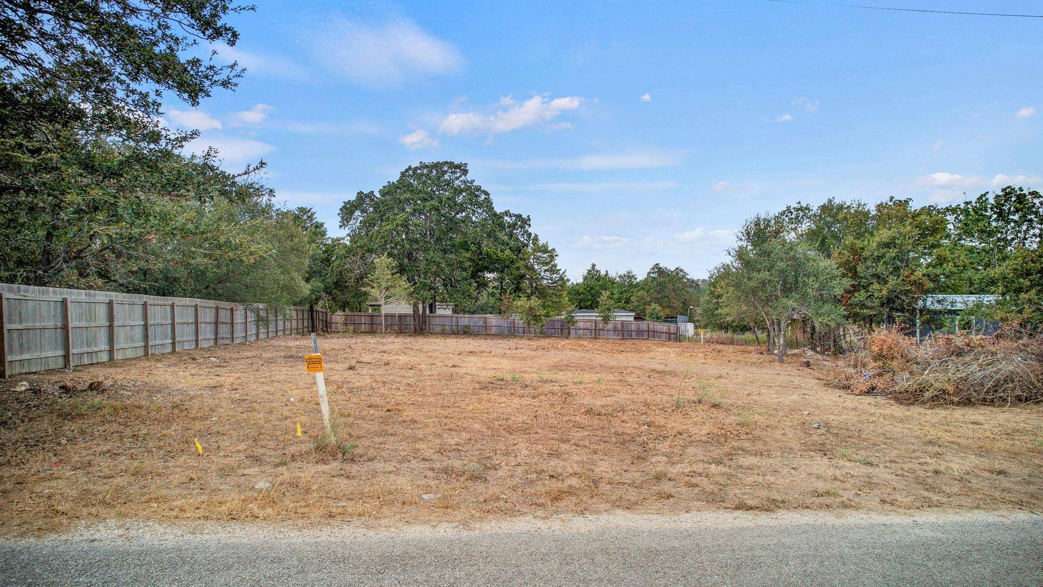 000 Long Shadow DR, Bastrop, TX 78602