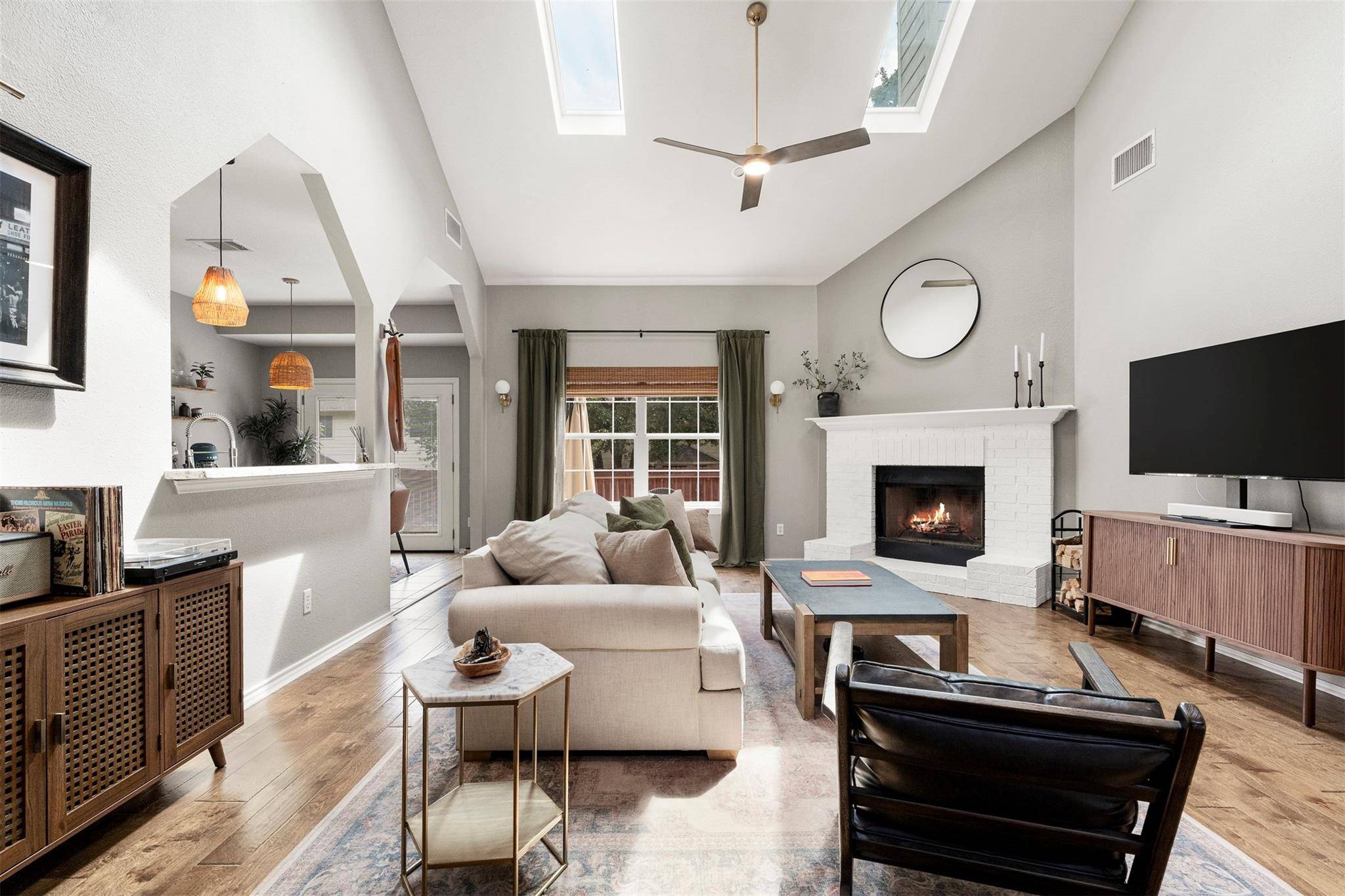 7009 Wandering Oak RD, Austin, TX 78749