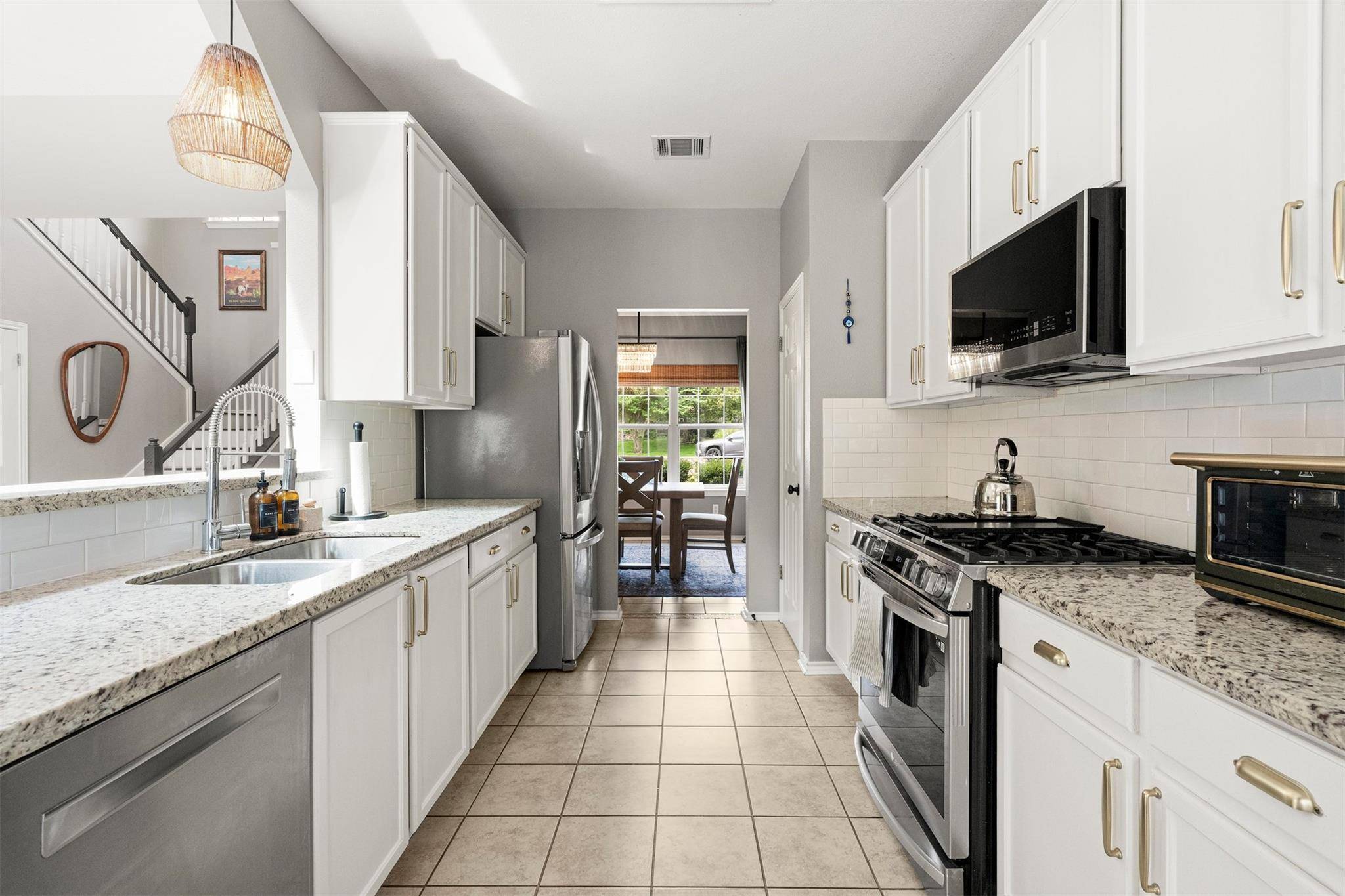 7009 Wandering Oak RD, Austin, TX 78749