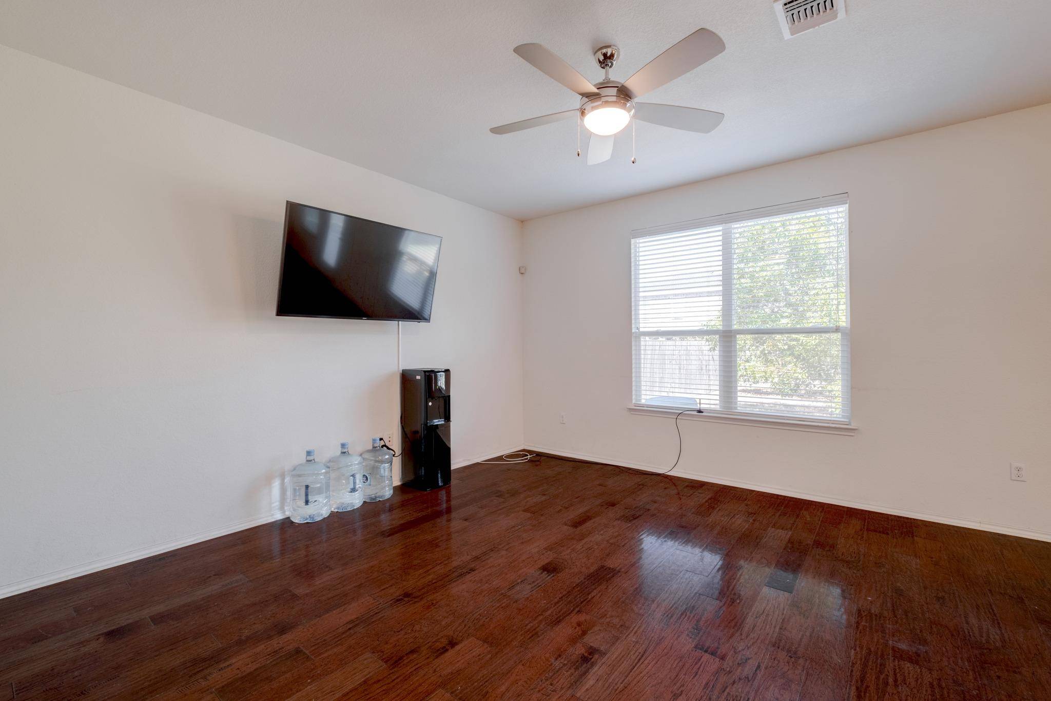 1404 Verdana DR, Austin, TX 78753
