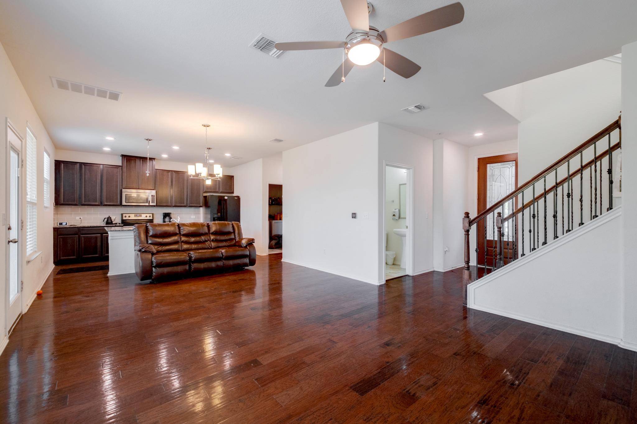 1404 Verdana DR, Austin, TX 78753