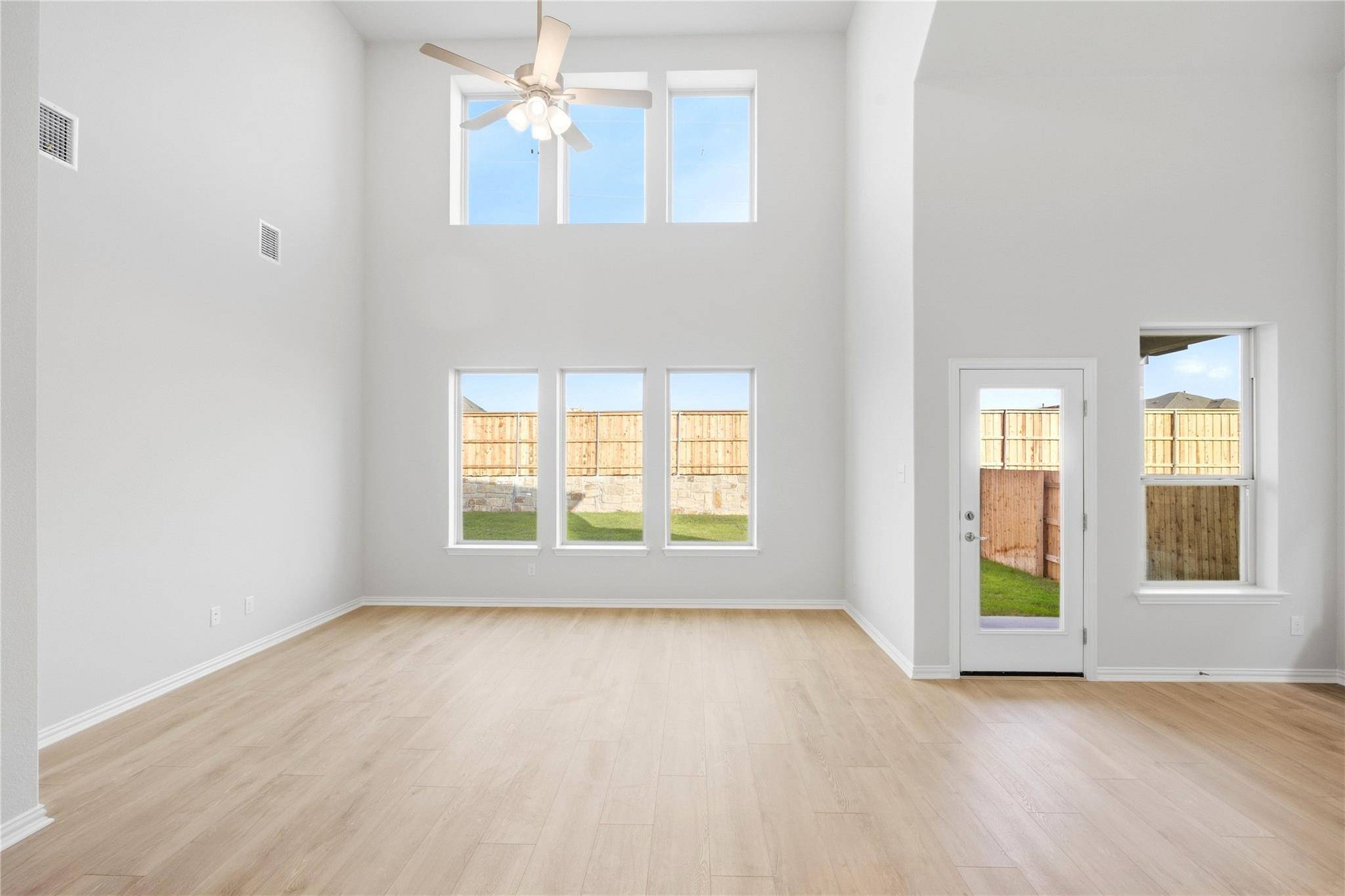 409 Grey Leaf RD, Buda, TX 78610