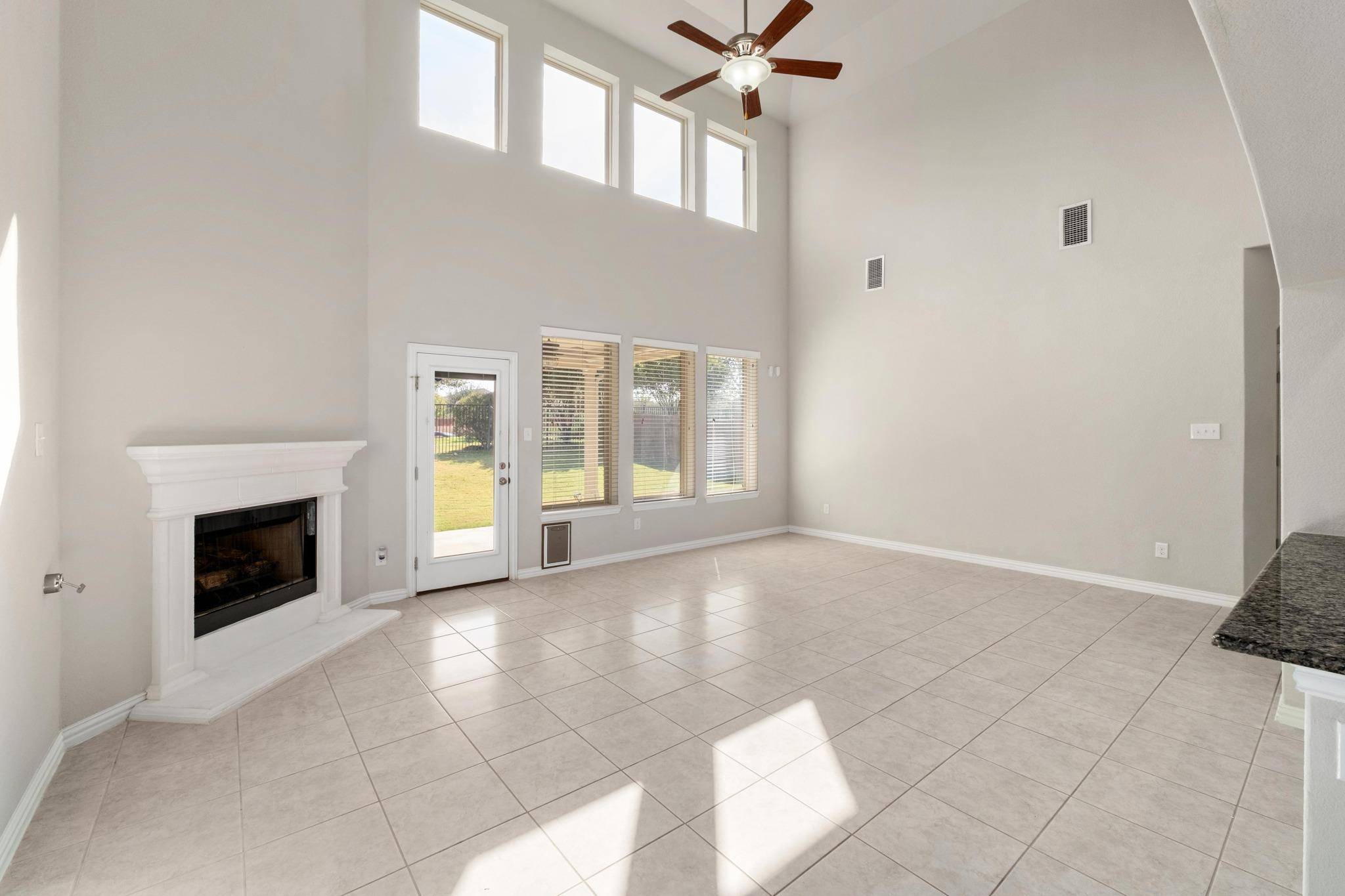 785 Vista Garden DR, Buda, TX 78610