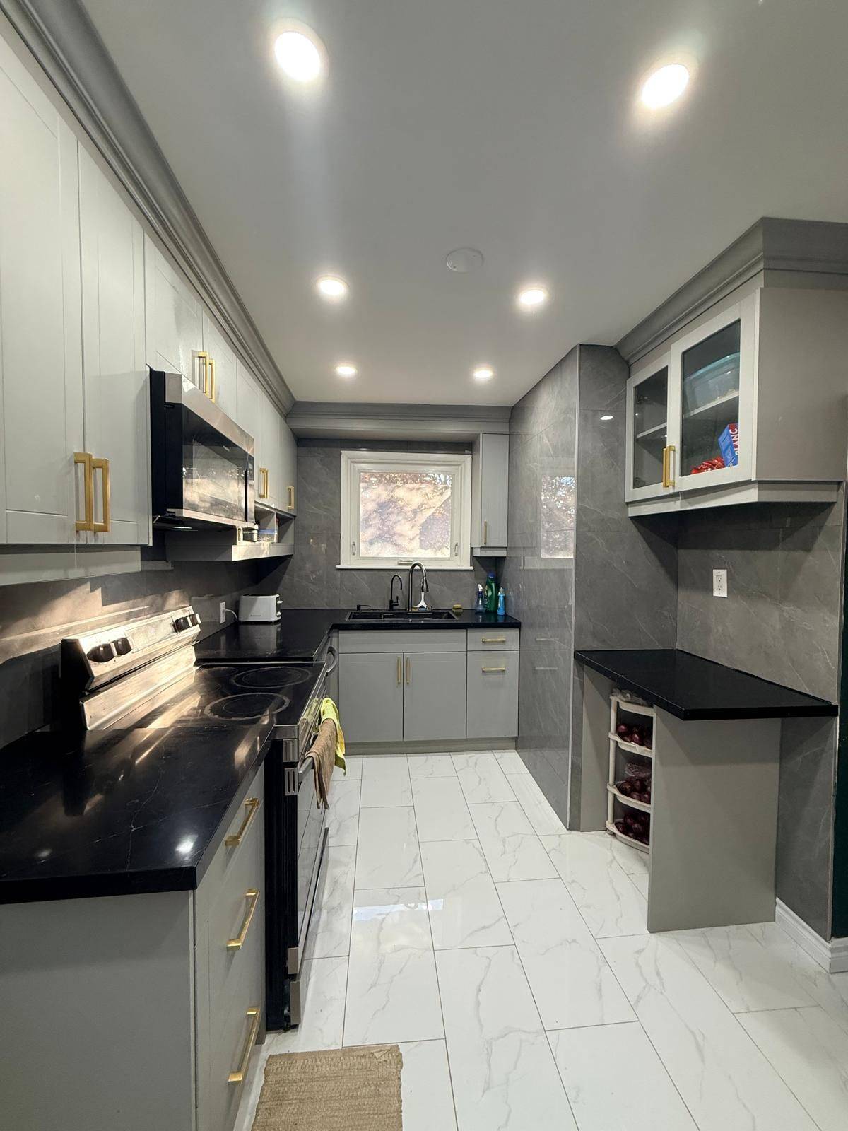 51 Admiral RD, Ajax, ON L1S 2N8