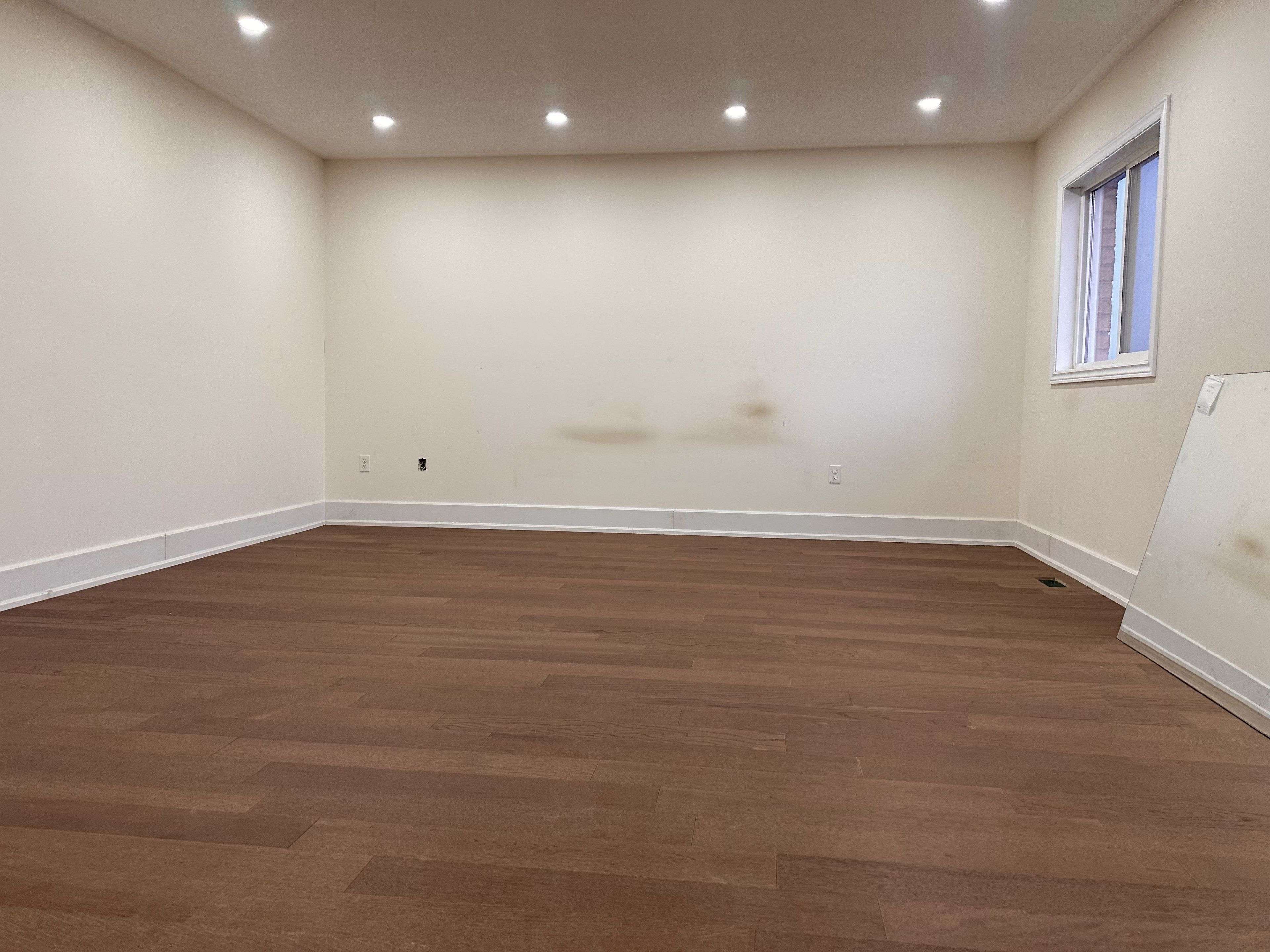 56 Baycliffe DR #Main, Whitby, ON L1P 0B2