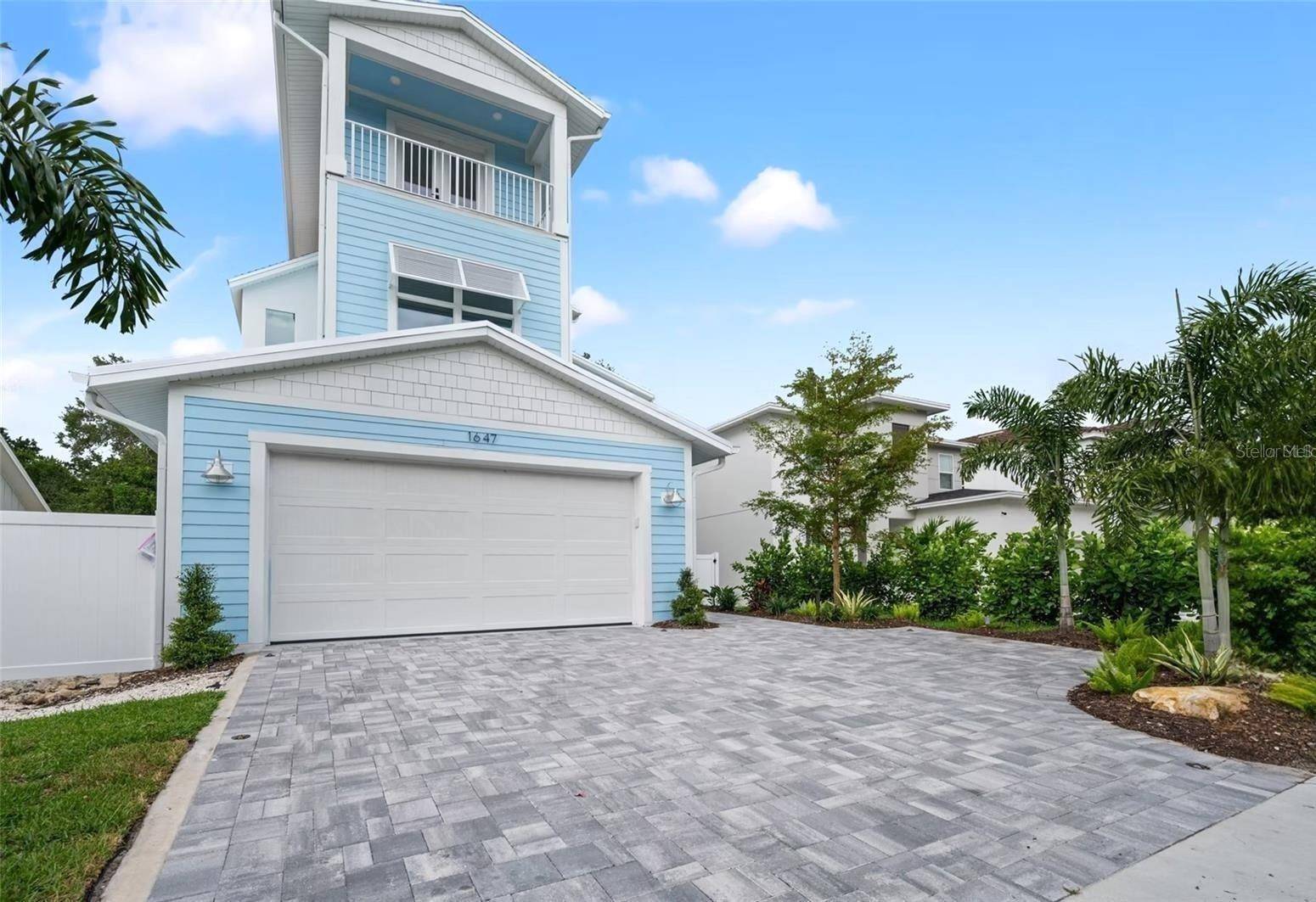 1647 SIESTA DR, Sarasota, FL 34239