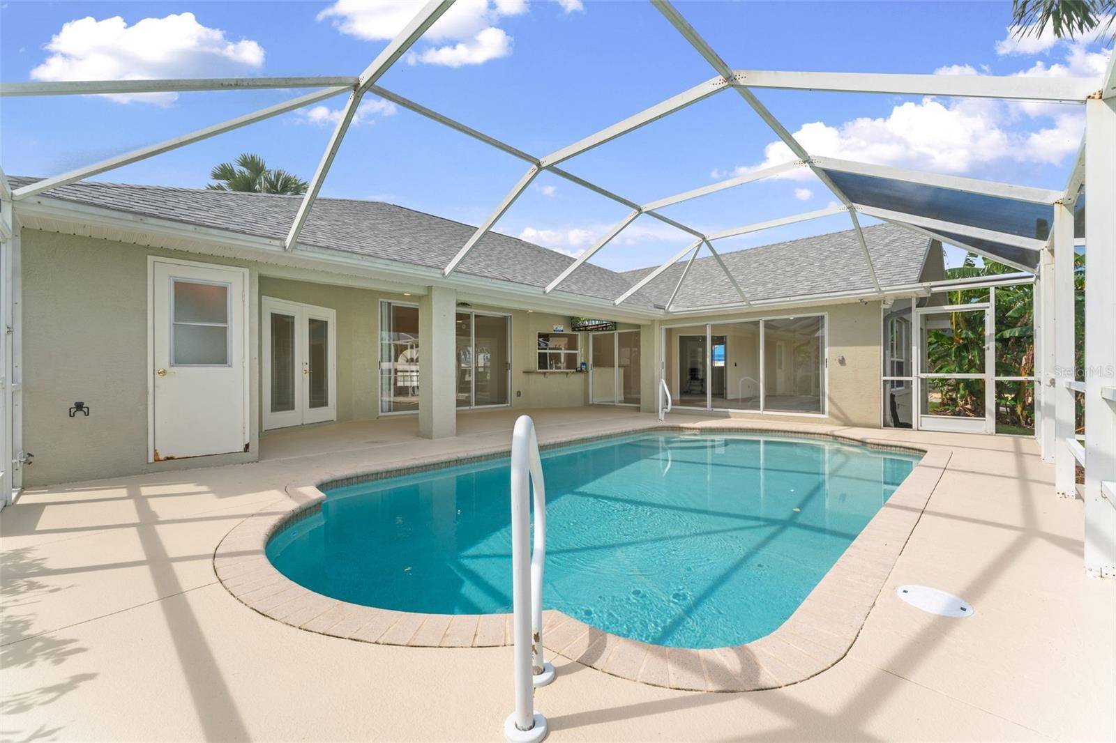 2213 SE 16TH ST, Cape Coral, FL 33990