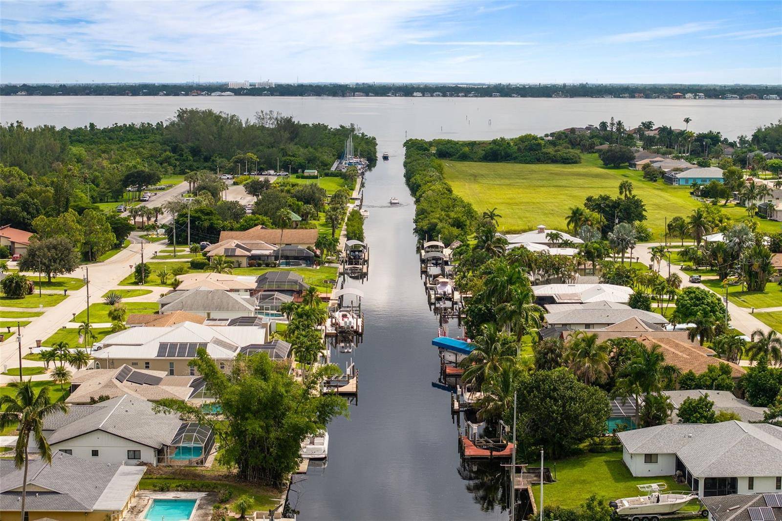 2213 SE 16TH ST, Cape Coral, FL 33990