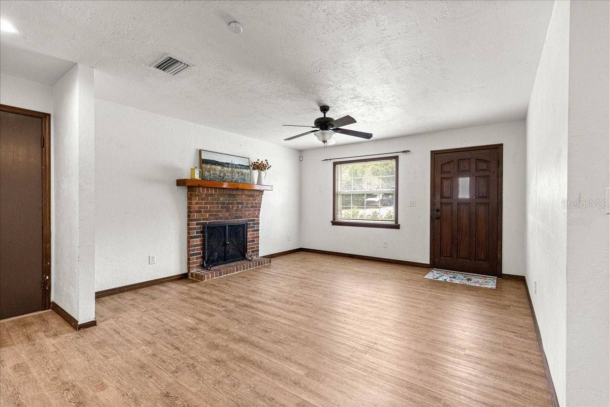 5741 NE 4TH PL, Ocala, FL 34470