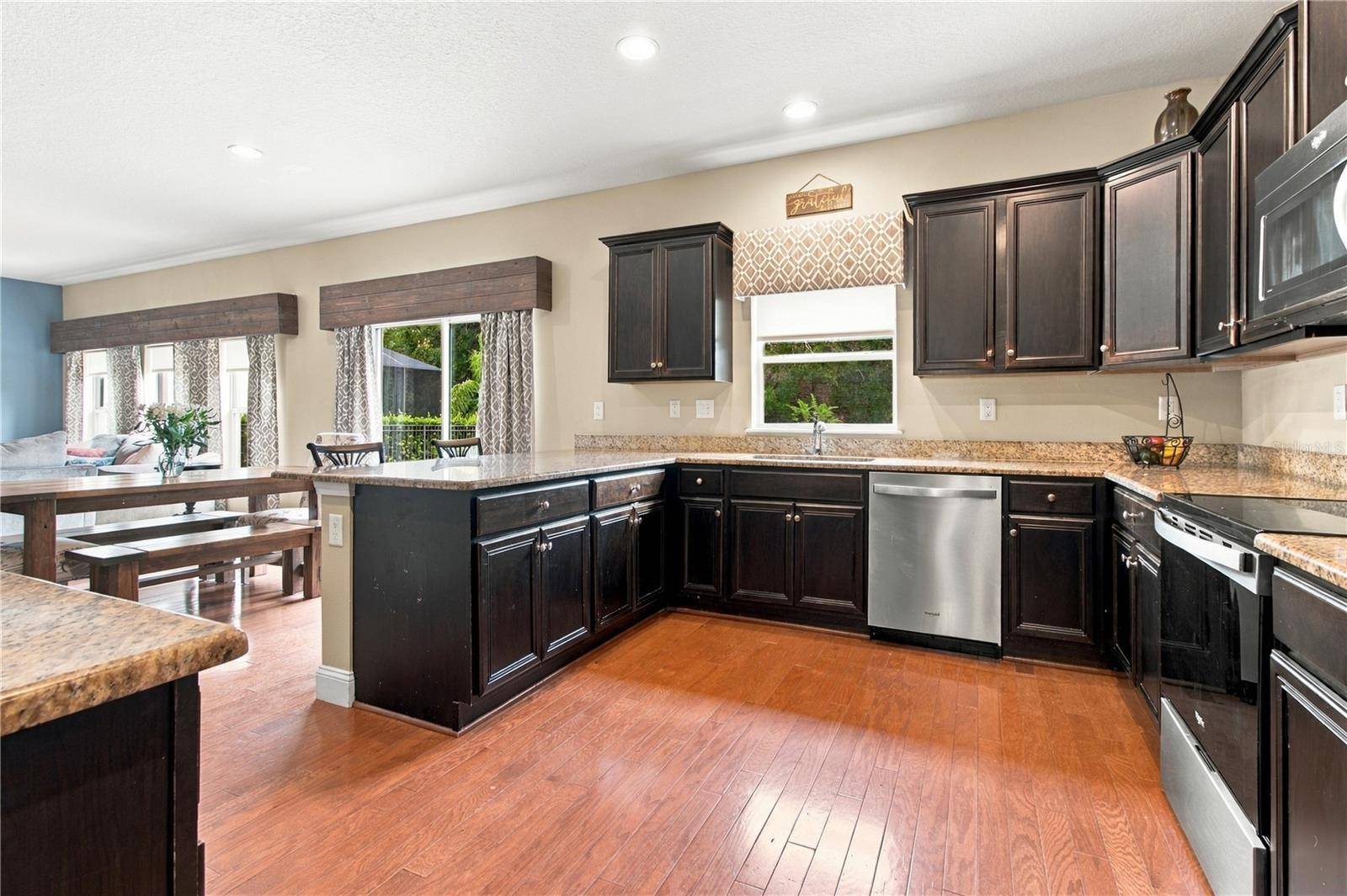3161 WINGLEWOOD CIR, Lutz, FL 33558