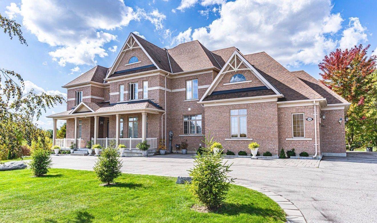 102 Pine Hill RD, Bradford West Gwillimbury, ON L3Z 0H1
