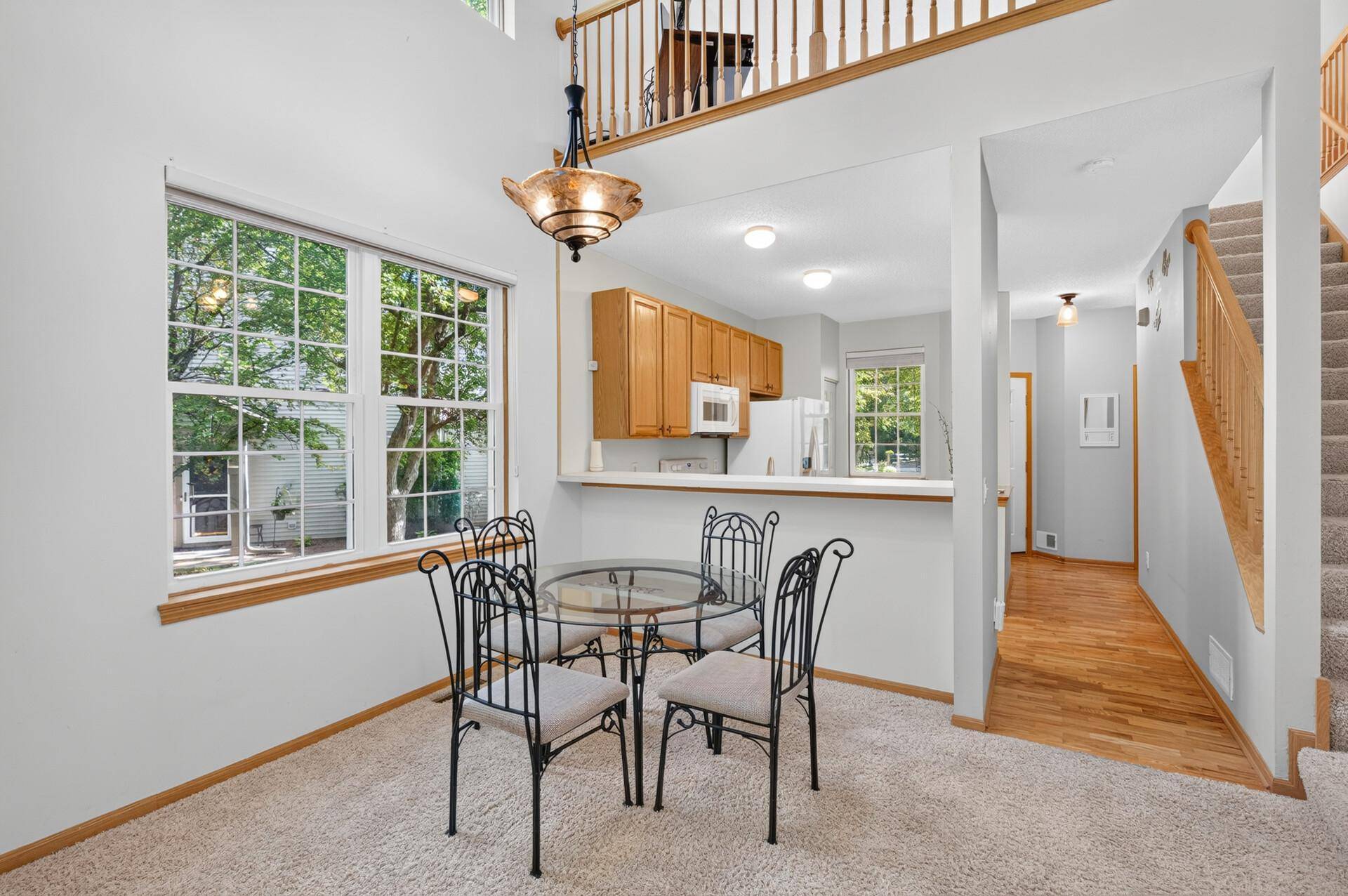 8011 Everest LN N, Maple Grove, MN 55311