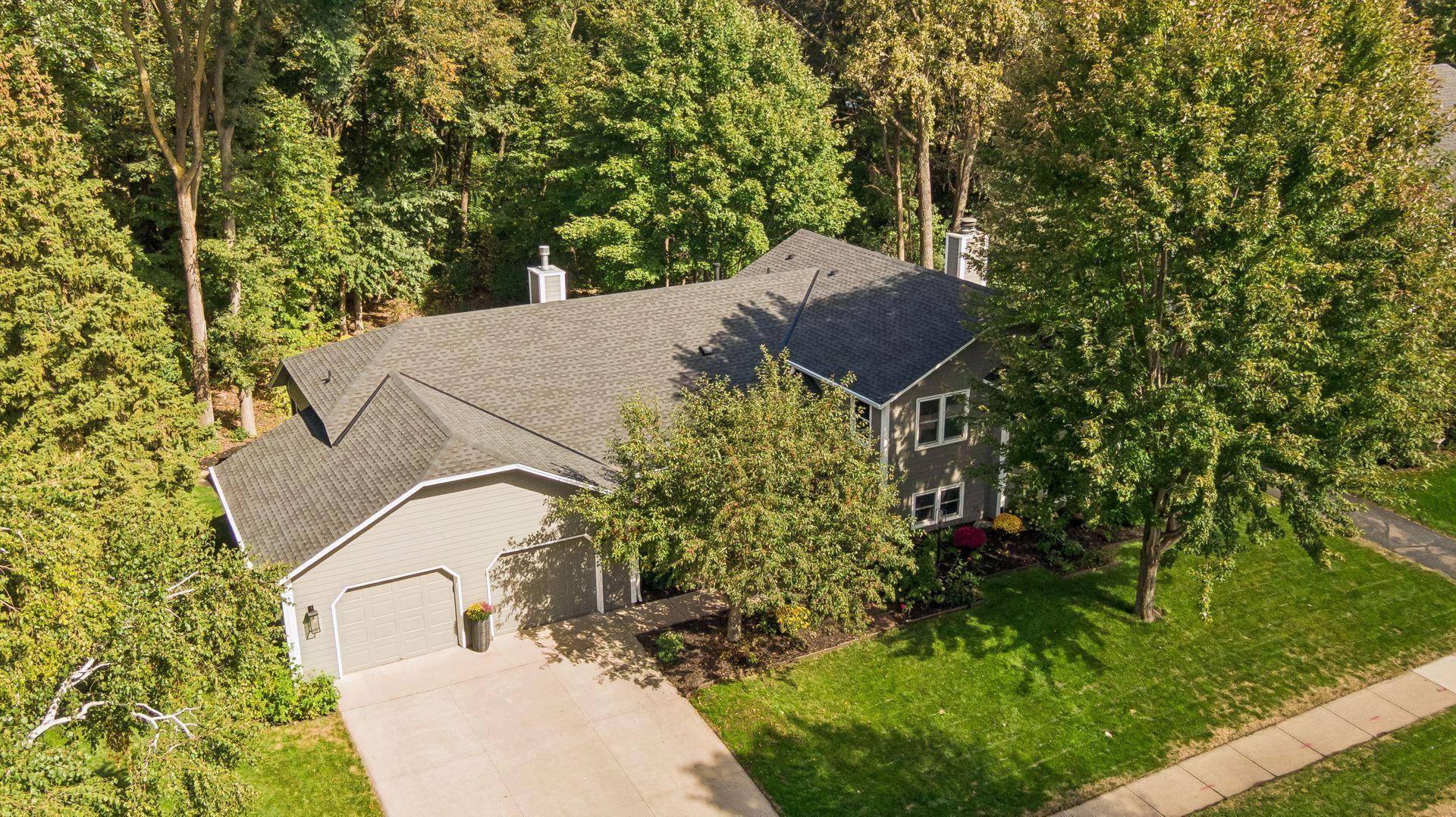 7646 Carnelian LN, Eden Prairie, MN 55346