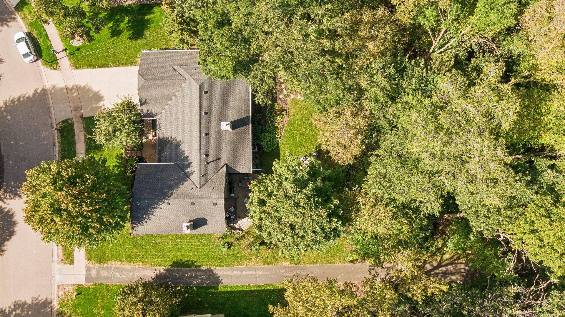 7646 Carnelian LN, Eden Prairie, MN 55346