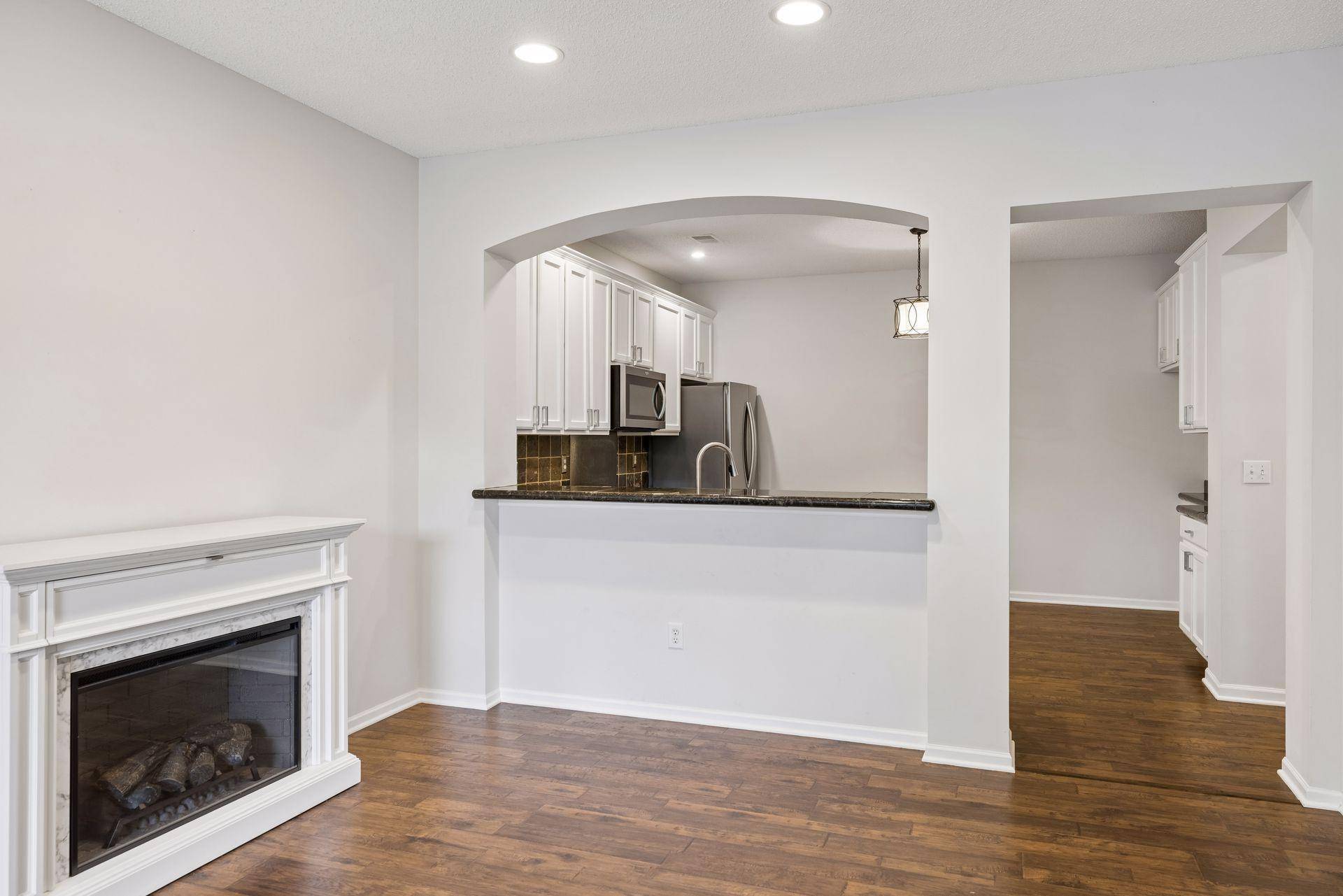 6090 W 16th ST #913, Saint Louis Park, MN 55416