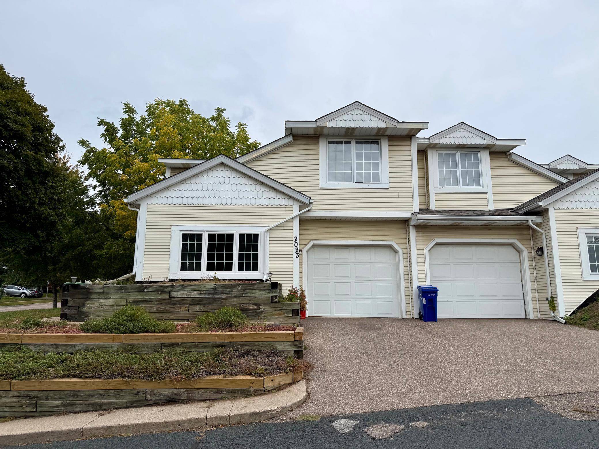 2023 Parkside DR, Saint Paul, MN 55119