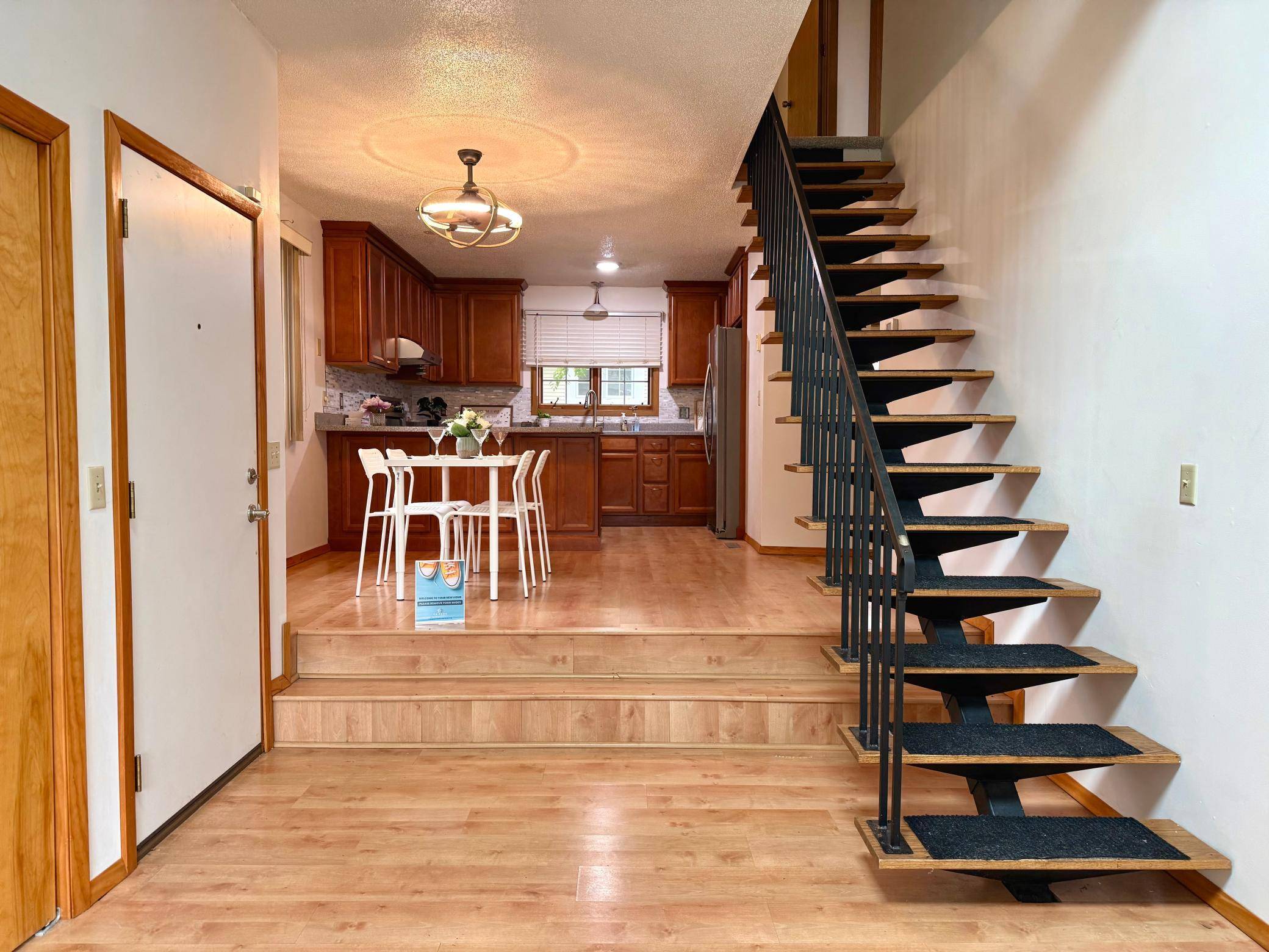 2023 Parkside DR, Saint Paul, MN 55119