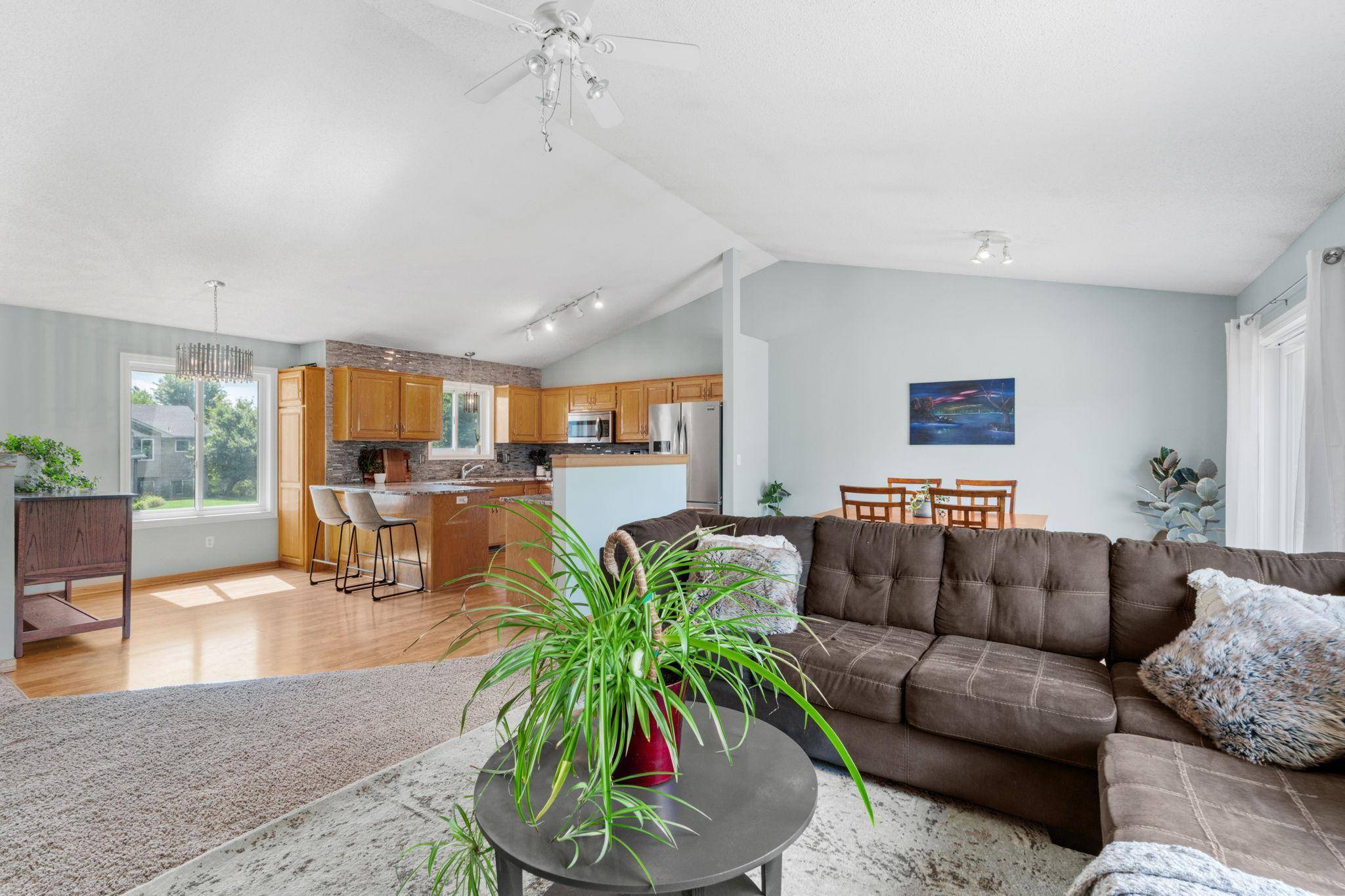 18566 96th PL N, Maple Grove, MN 55311