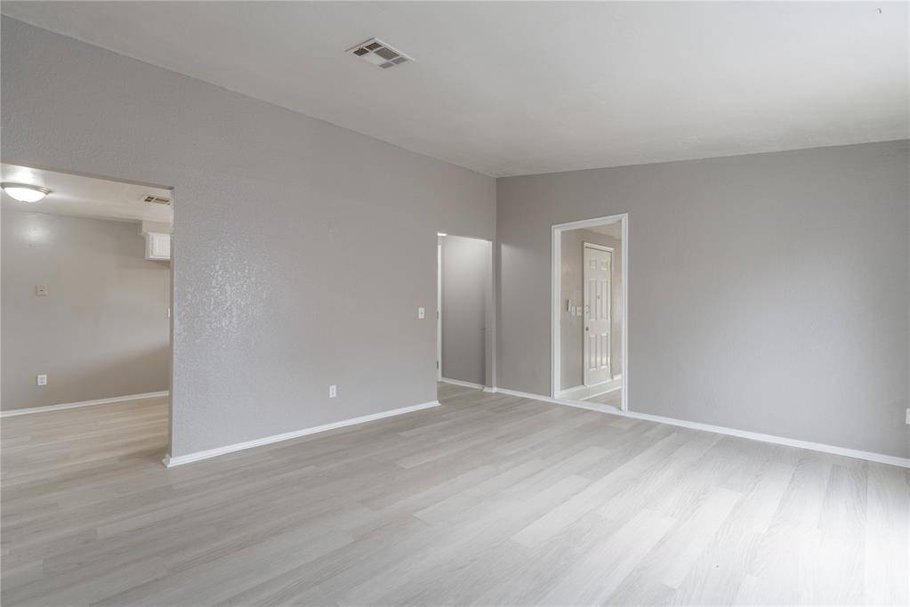 203 Windsor WAY, Midwest City, OK 73110