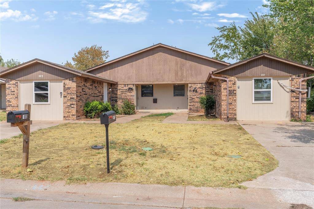 203 Windsor WAY, Midwest City, OK 73110