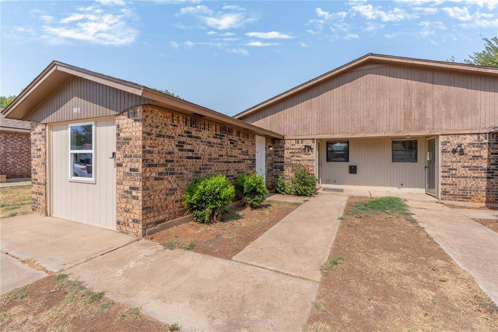 203 Windsor WAY, Midwest City, OK 73110