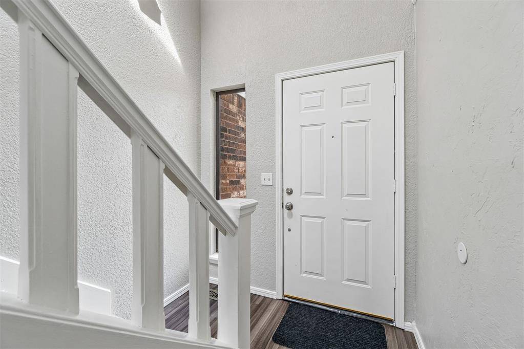 824 Lakeside CIR, Edmond, OK 73012