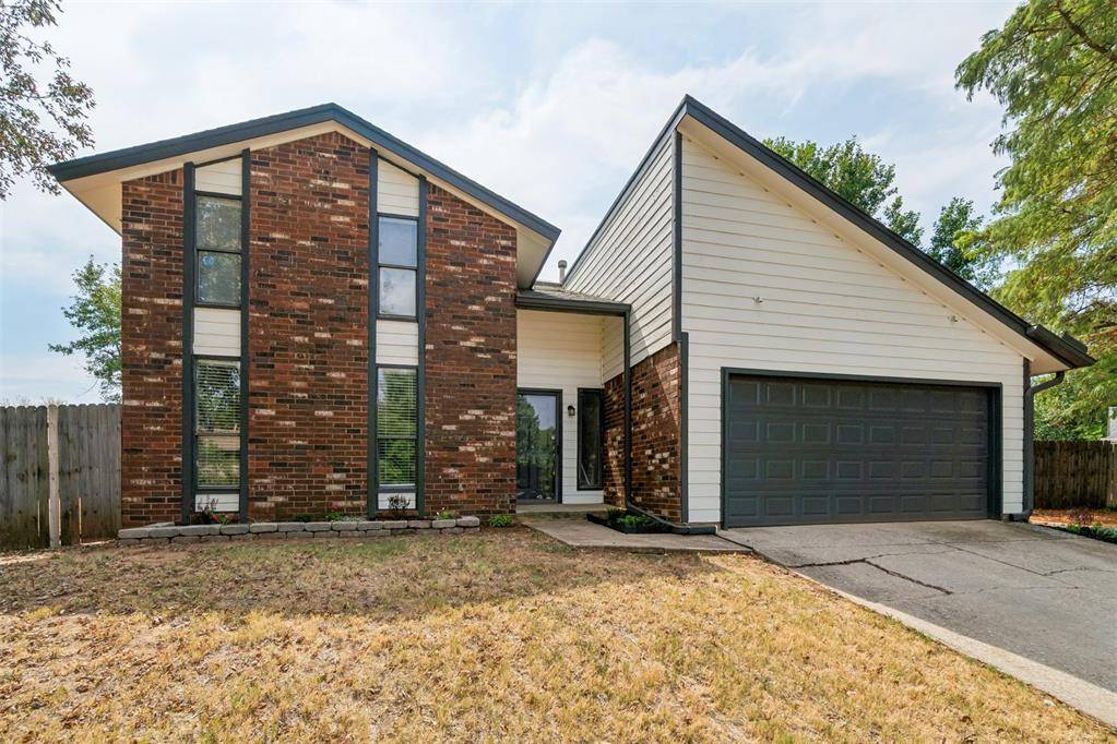824 Lakeside CIR, Edmond, OK 73012