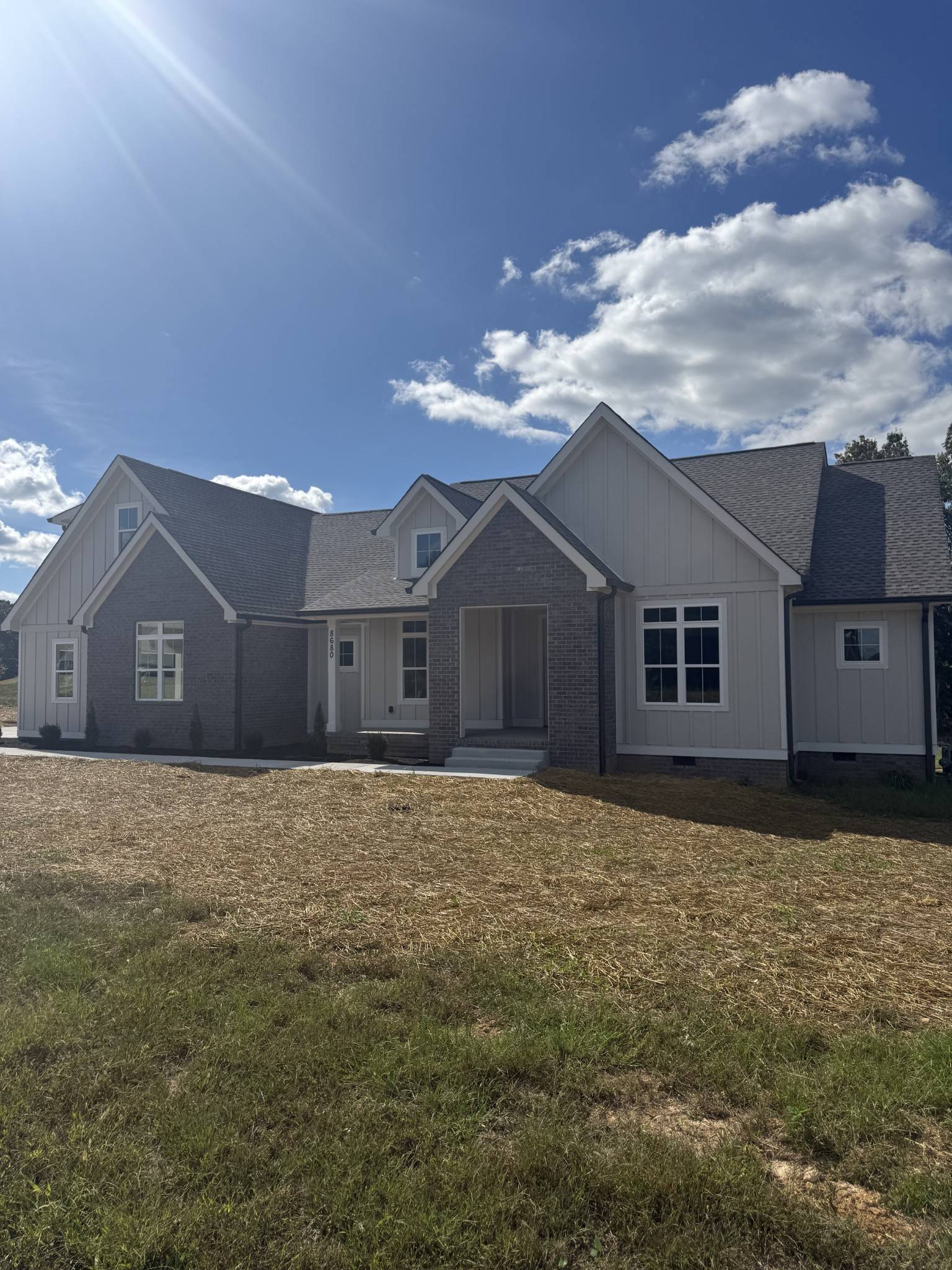 8680 Middle Lick Creek Rd, Lyles, TN 37098