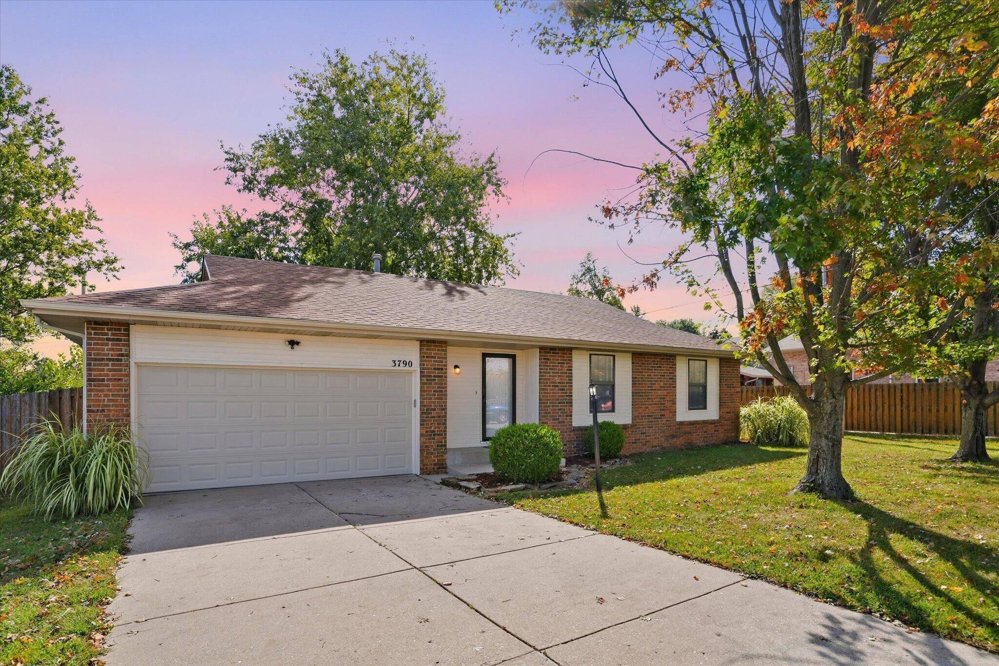 3790 S Colgate AVE, Springfield, MO 65807