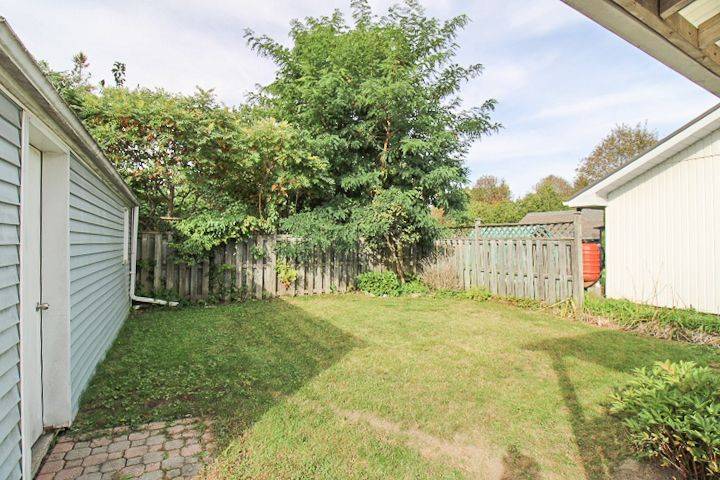 523 Armour RD, Peterborough, ON K9H 1Y8