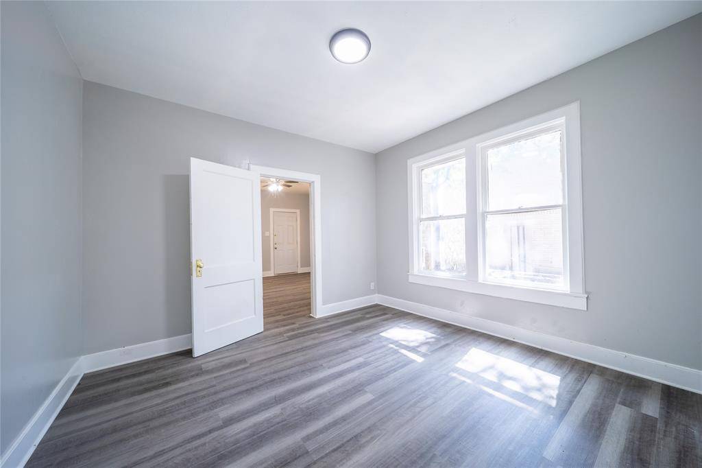 921 Sunset Avenue, Dallas, TX 75208