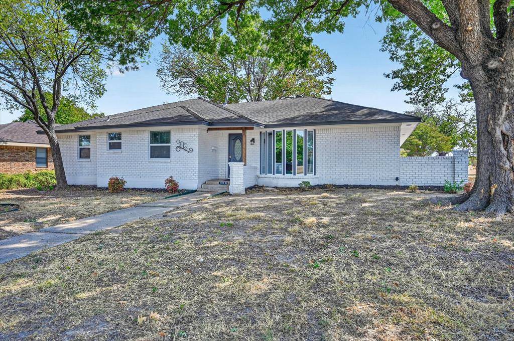 906 Pinedale Lane, Dallas, TX 75241