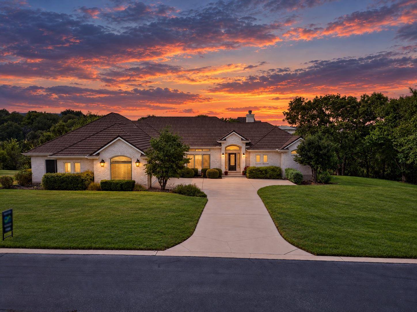 209 Overlook CT, Georgetown, TX 78628