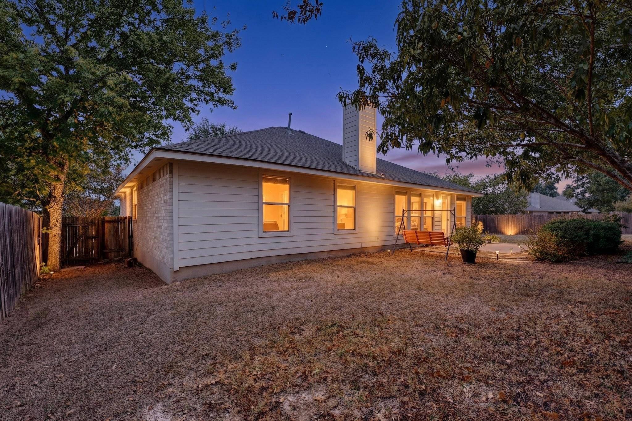 906 Hollow Trail CT, Round Rock, TX 78664