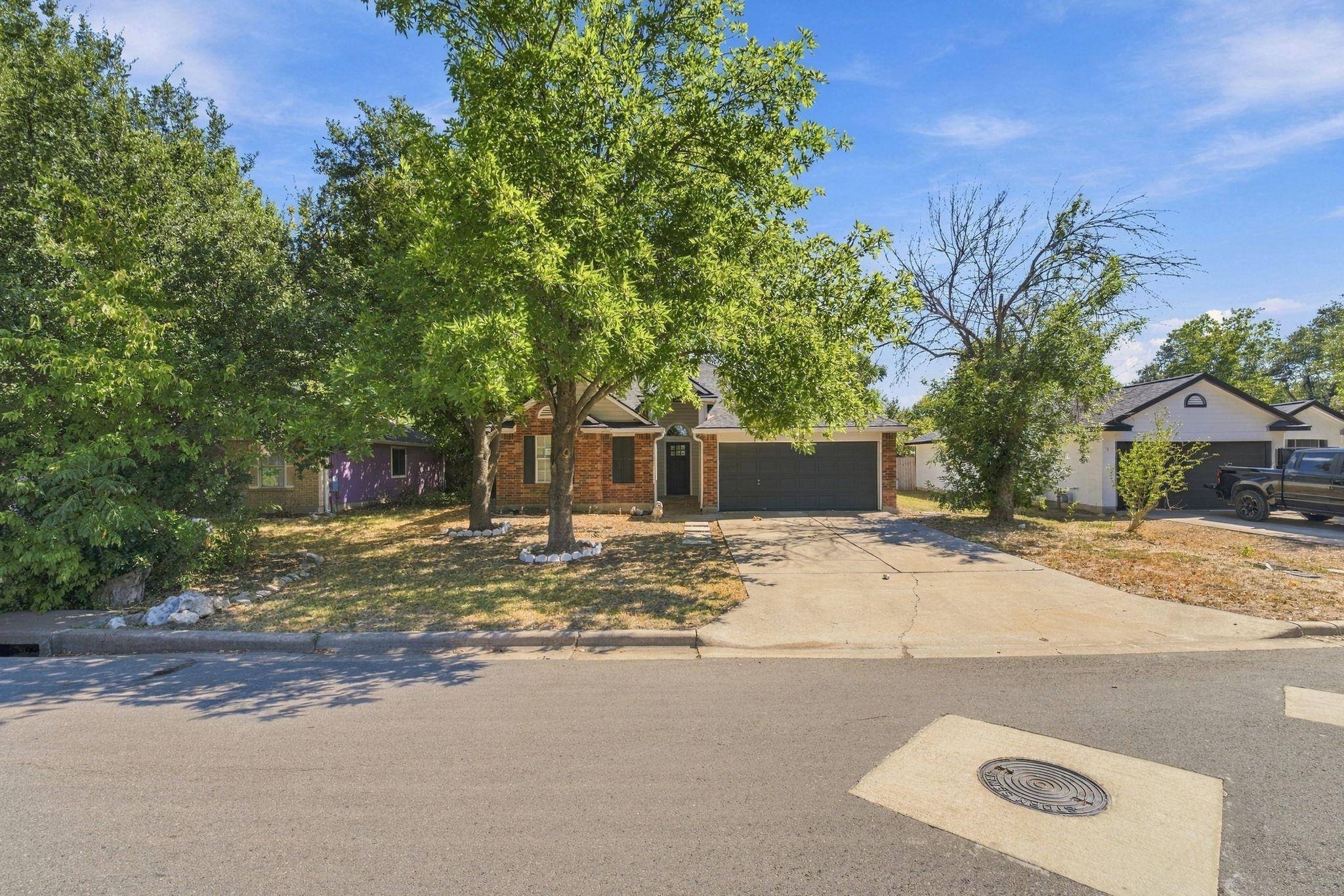 810 Honeysuckle DR, Leander, TX 78641