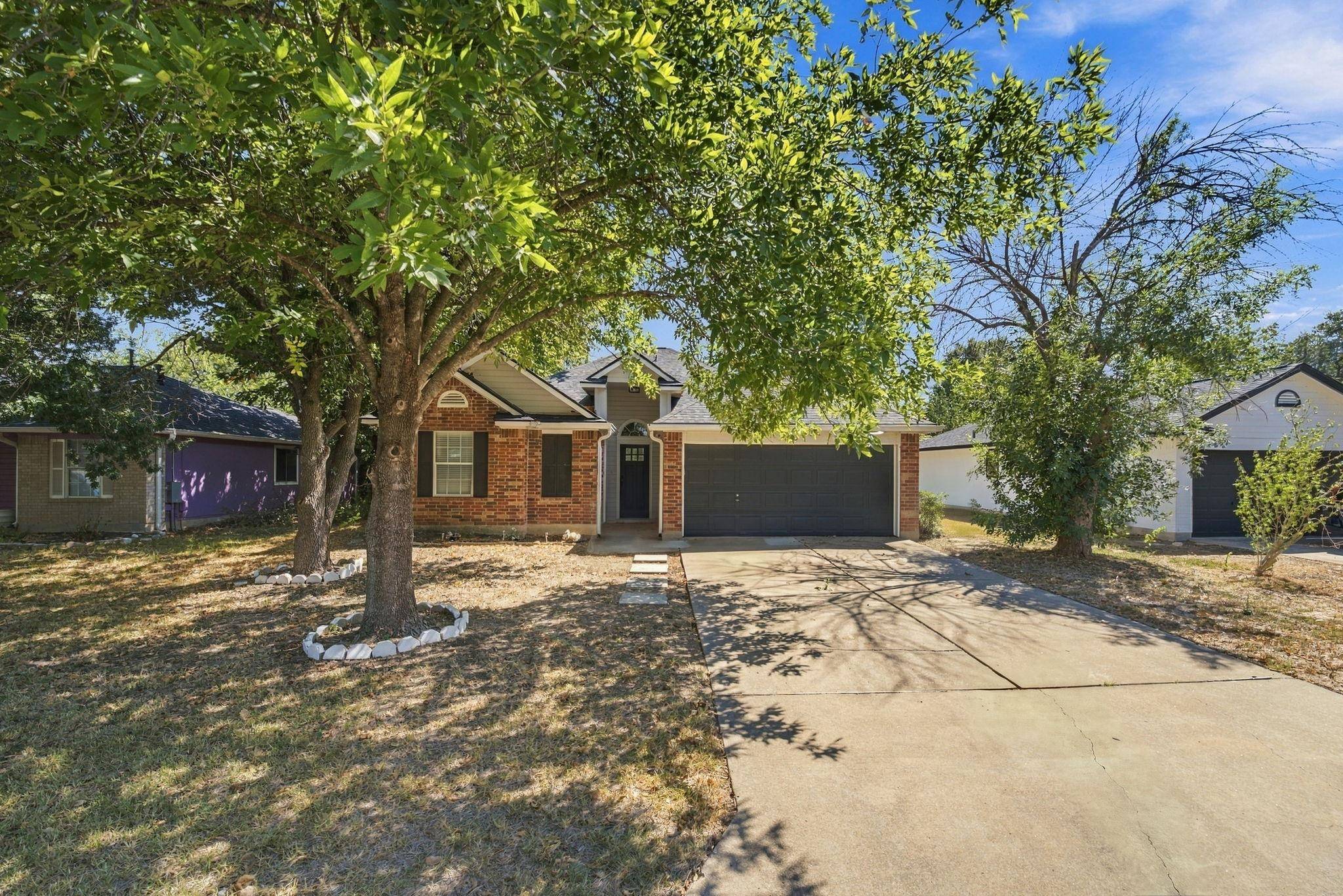 810 Honeysuckle DR, Leander, TX 78641