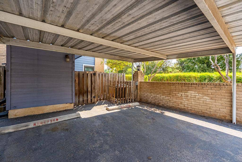 832 Banister LN #832, Austin, TX 78704