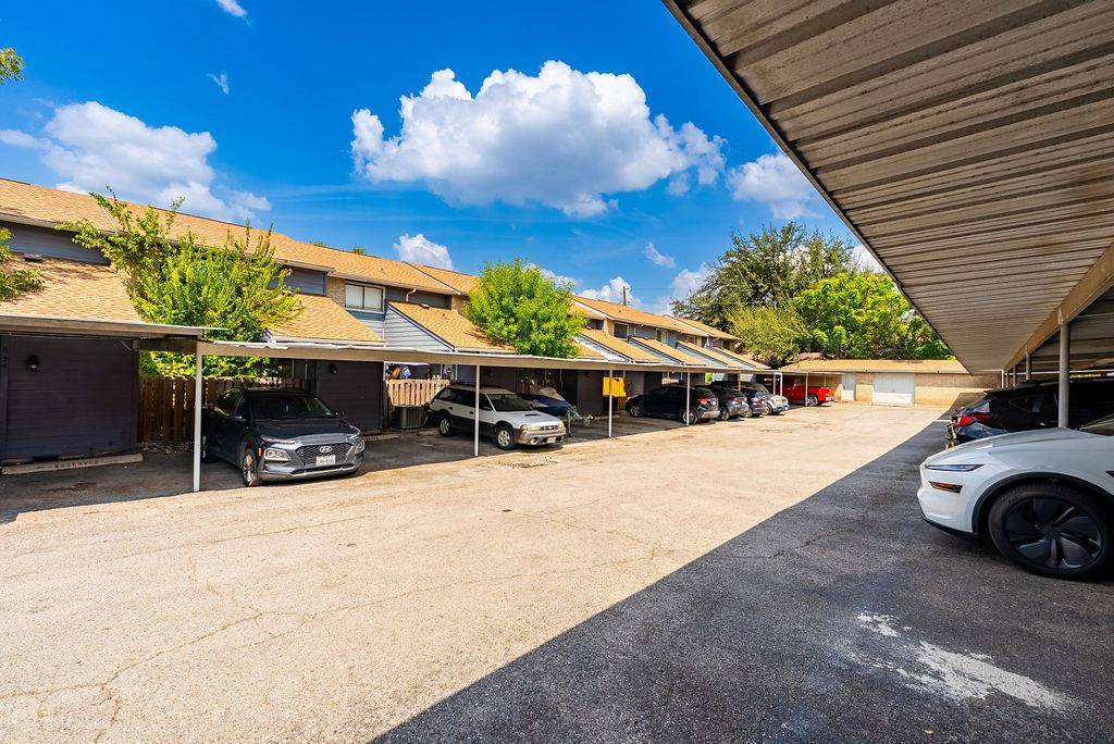 832 Banister LN #832, Austin, TX 78704