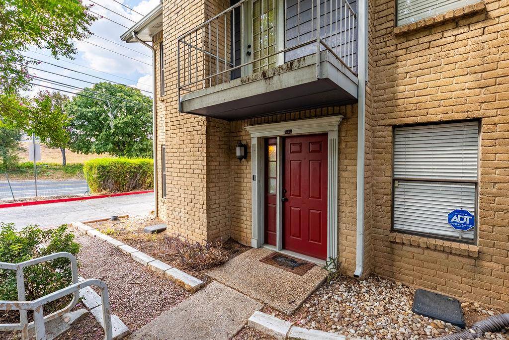 832 Banister LN #832, Austin, TX 78704